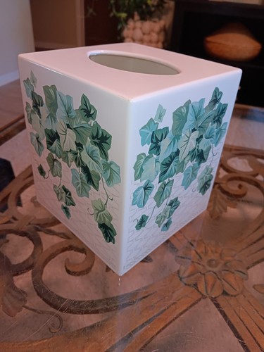 Vintage Tissue Box Cover 'Springs' Ivy Arbor White & Green