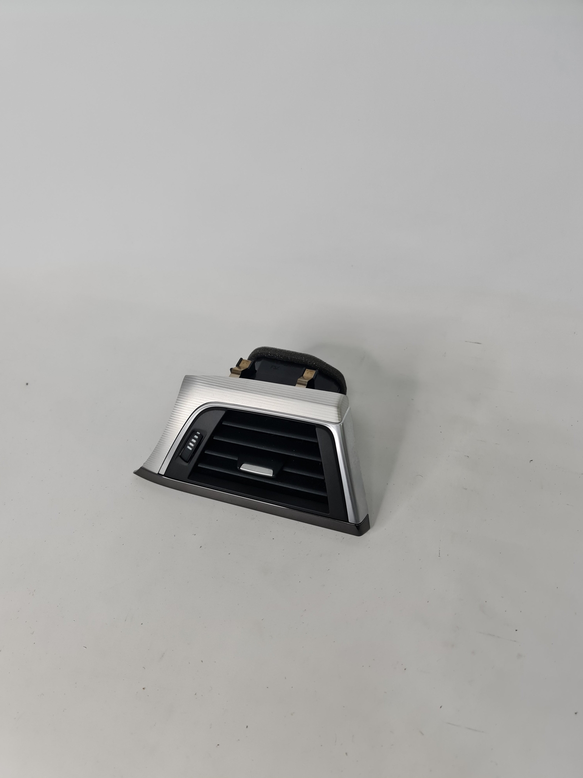 0 Bmw Original Fresh Air Grille Right 64229231995 9231995 09 image 2
