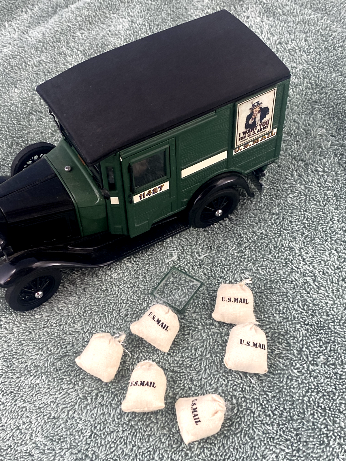 ダンバリーミント 1/24 1931 US メール トラック ミニカー 中古
