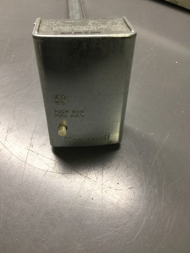 NEW, HONEYWELL, L4064W1106, TIMED-ON COMBINATION FAN LIMIT CONTROL, (11G-2)