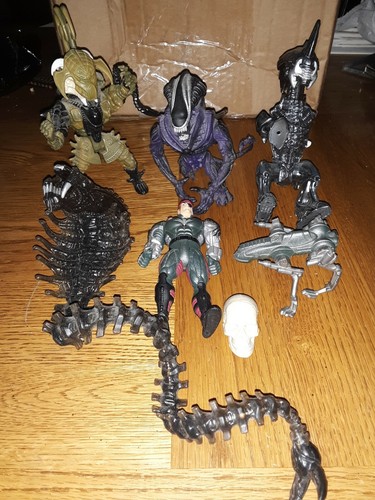 90’s Alien Unopened Figure / エイリアン New Vintage 90s Aliens Alien Queen With Deadly Chest