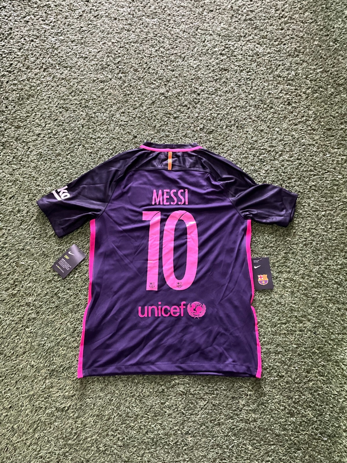 fc barcelona purple kit