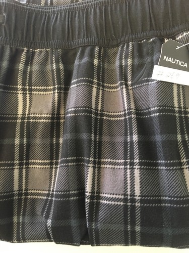 Nautica Men's Fleece sleepwear  Black Gray Plaid Large #269