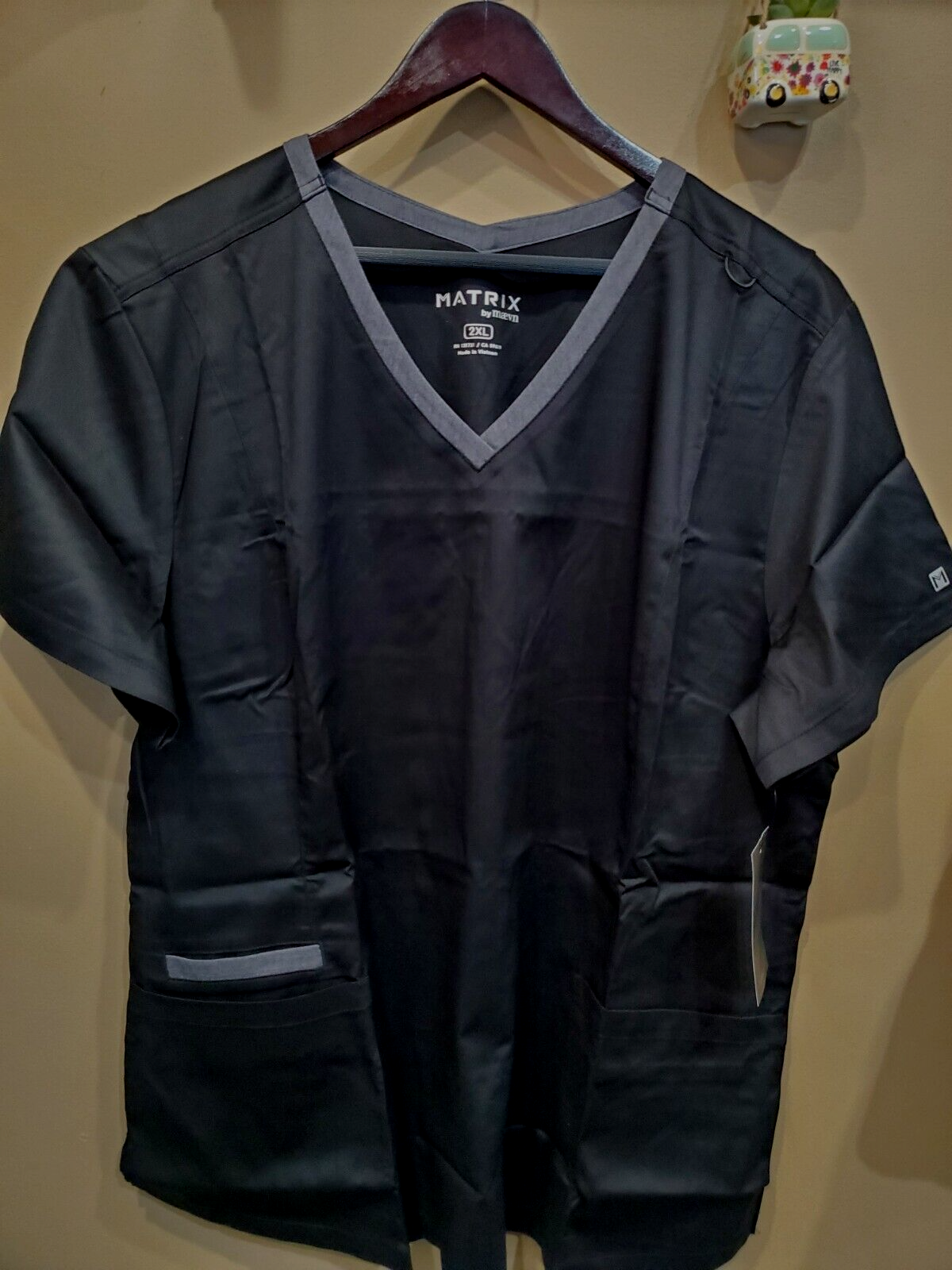 Matrix by Maevn Heather Scrub Top Black/Heather Gray XXL 2XL