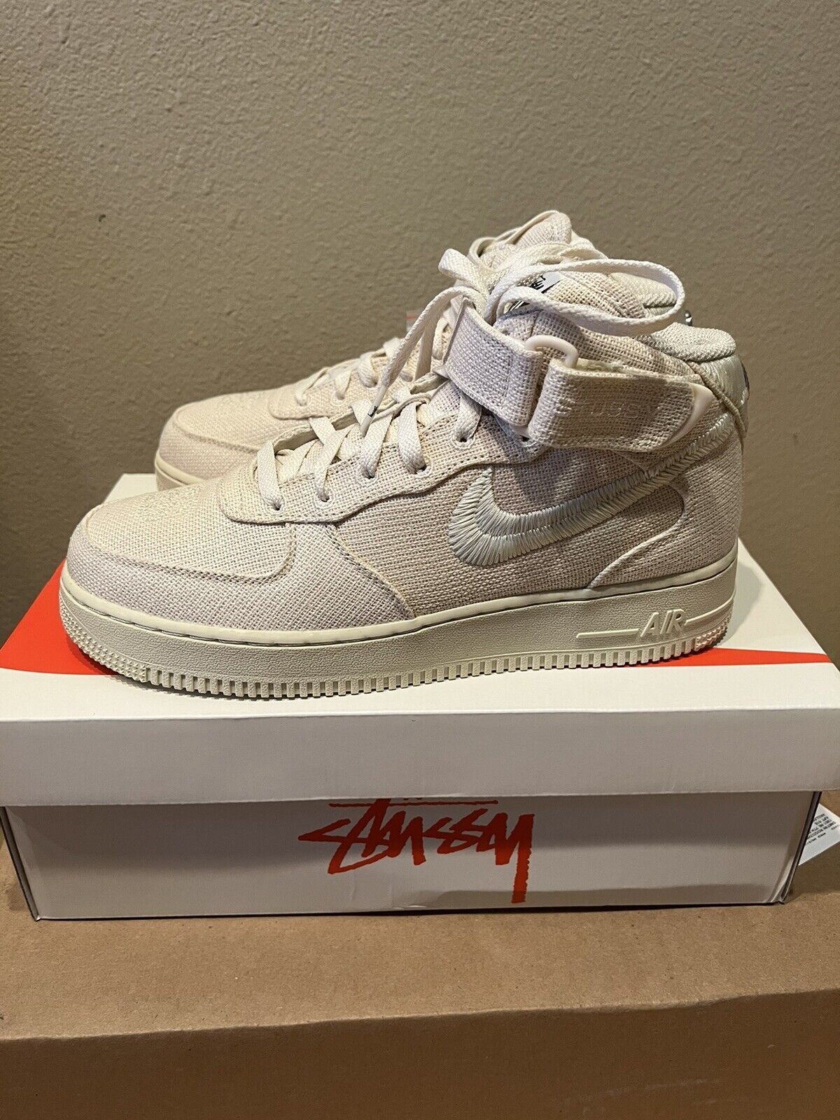 Size 8 - Nike Air Force 1 Mid x Stussy Fossil 2022