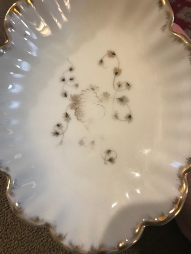 Vintage Lefton China Hand Painted Oval Gold Trimmed Soap Dish Trinket (MA)