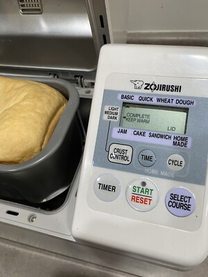 ZOJIRUSHI Breadmaker BBCC-V20 Home Bakery Traditional w/ Pan & Paddles 