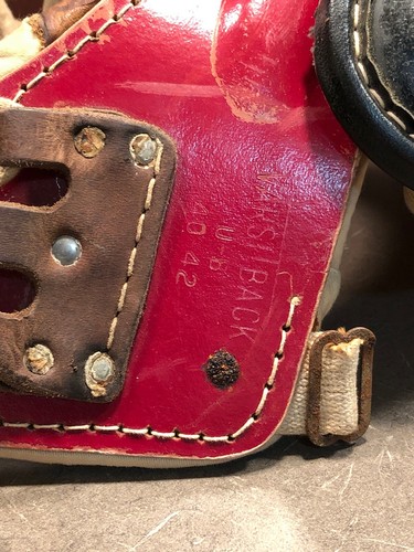 Wilson Football Shoulder Pads Varsity F-3270 42-44 #68 Leather