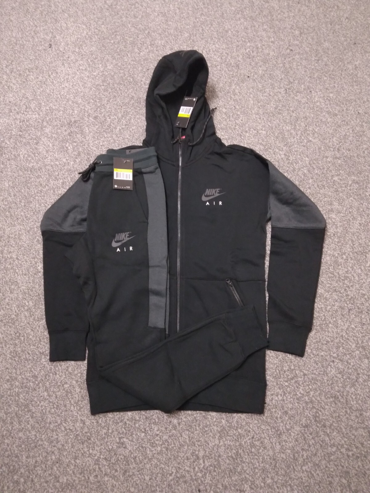 nike black hoodie tracksuit