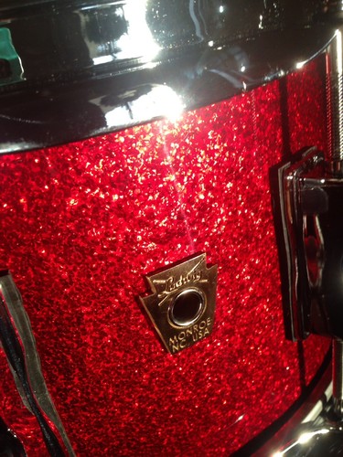 Ludwig Classic Maple Snare Drum Red Sparkle 6.5x14 w/ P86 Strainer - BRAND NEW!