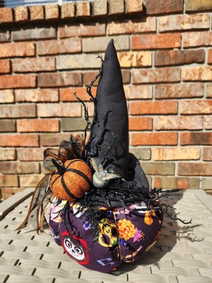 Halloween Pumpkin With Witches Hat 