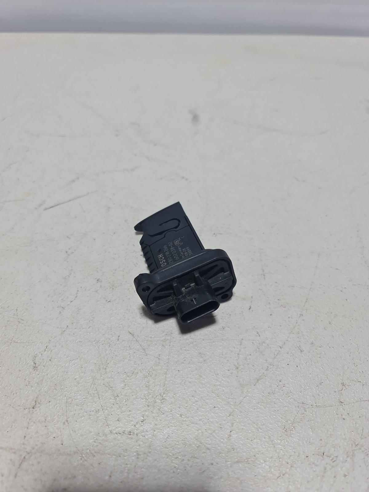 0 Bmw 2012-2020 13-62-7-602-038 13627602038 Mass Air Flow Sensor 7602038 02 image 3