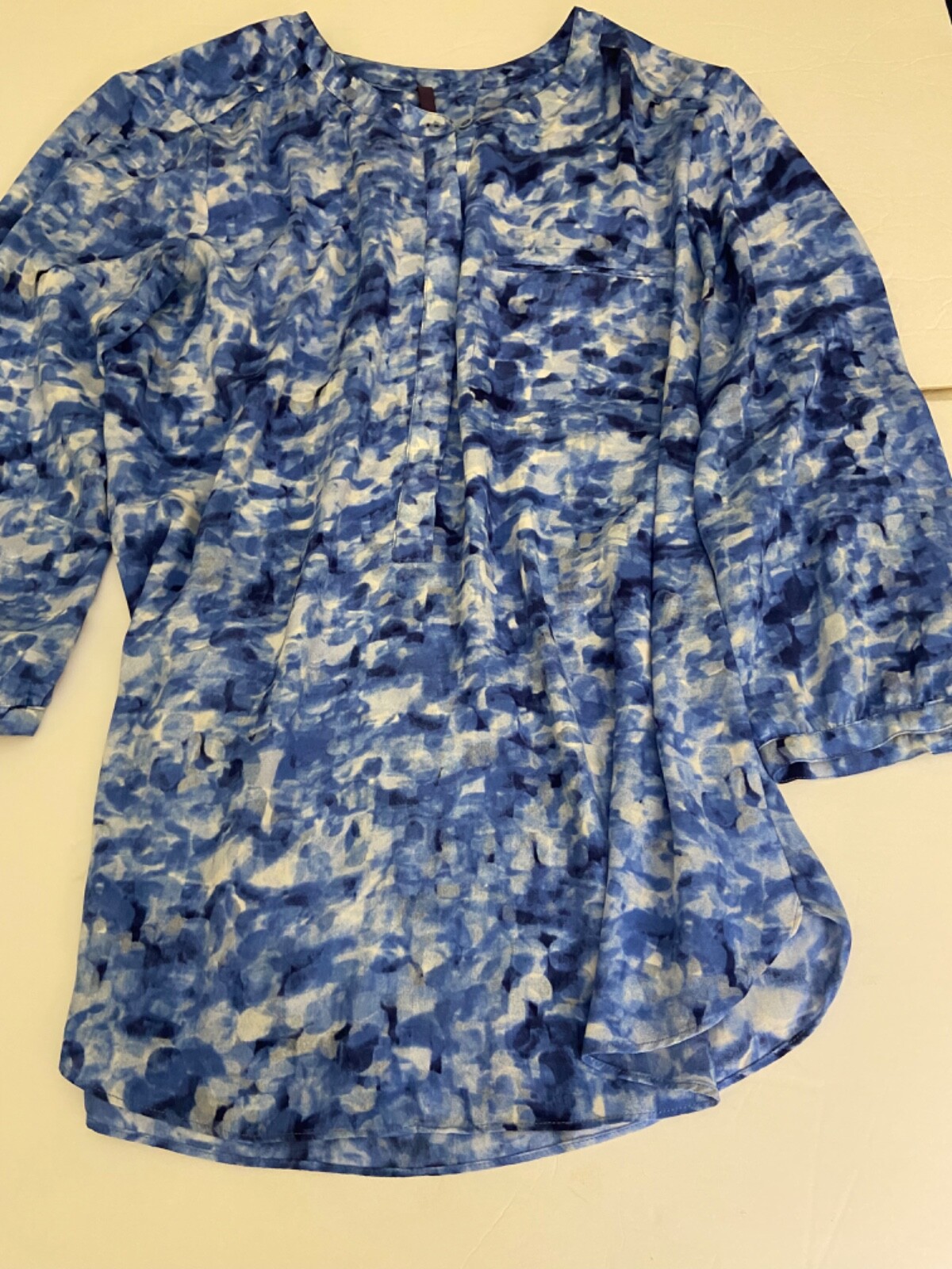 NYDJ blouse top large Blue Business & Casual with suit or Jeans 3/4 sleeves