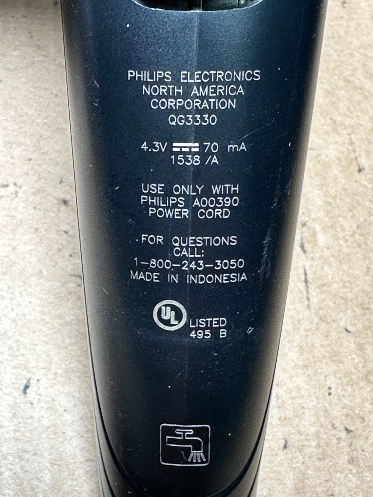Philips Norelco 3100 Multigroom Cordless Men's Shaver QG3330 With Charger