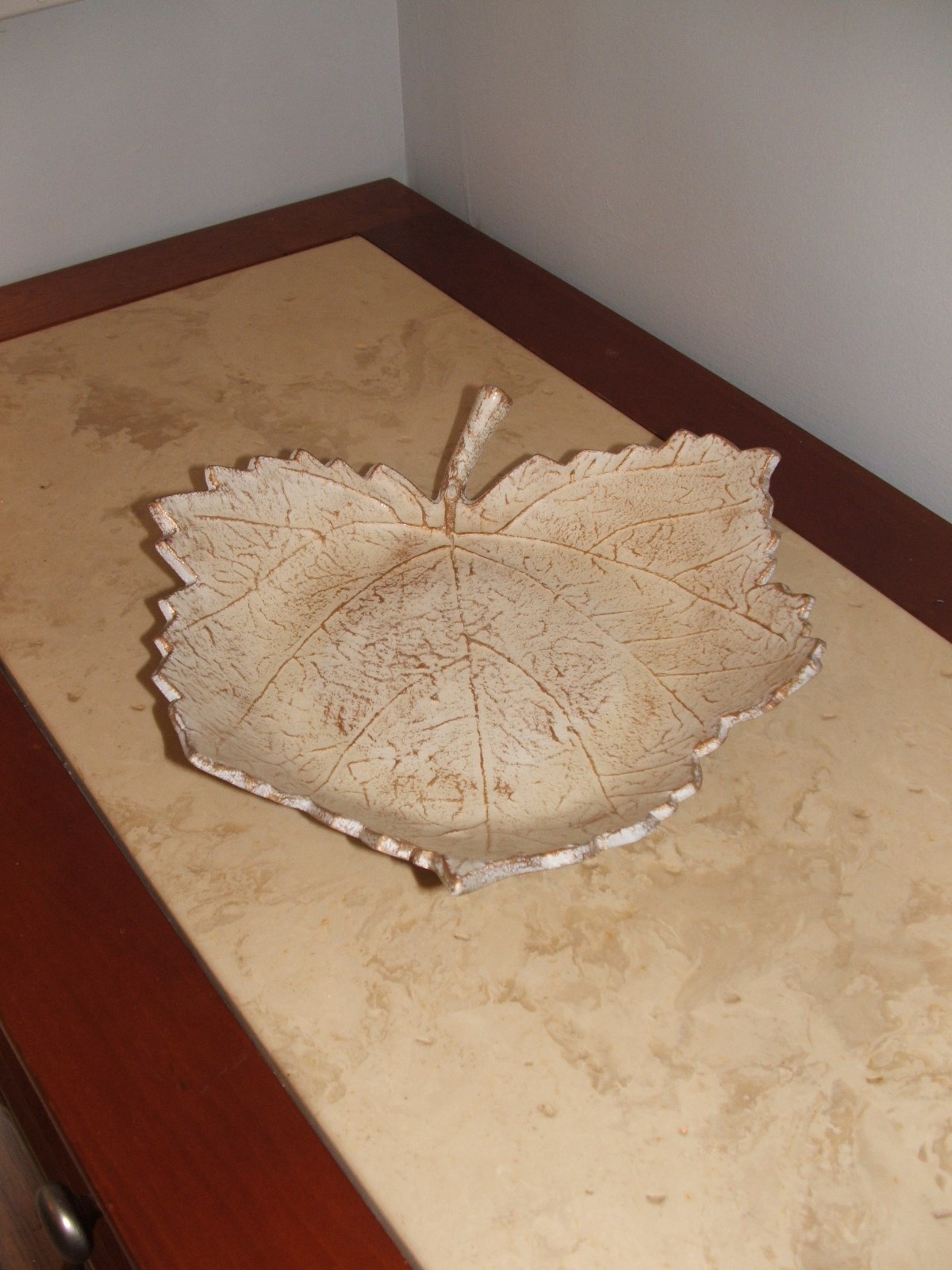 nwt pier 1 Maple Leaf  enameled Serving Bowl dish