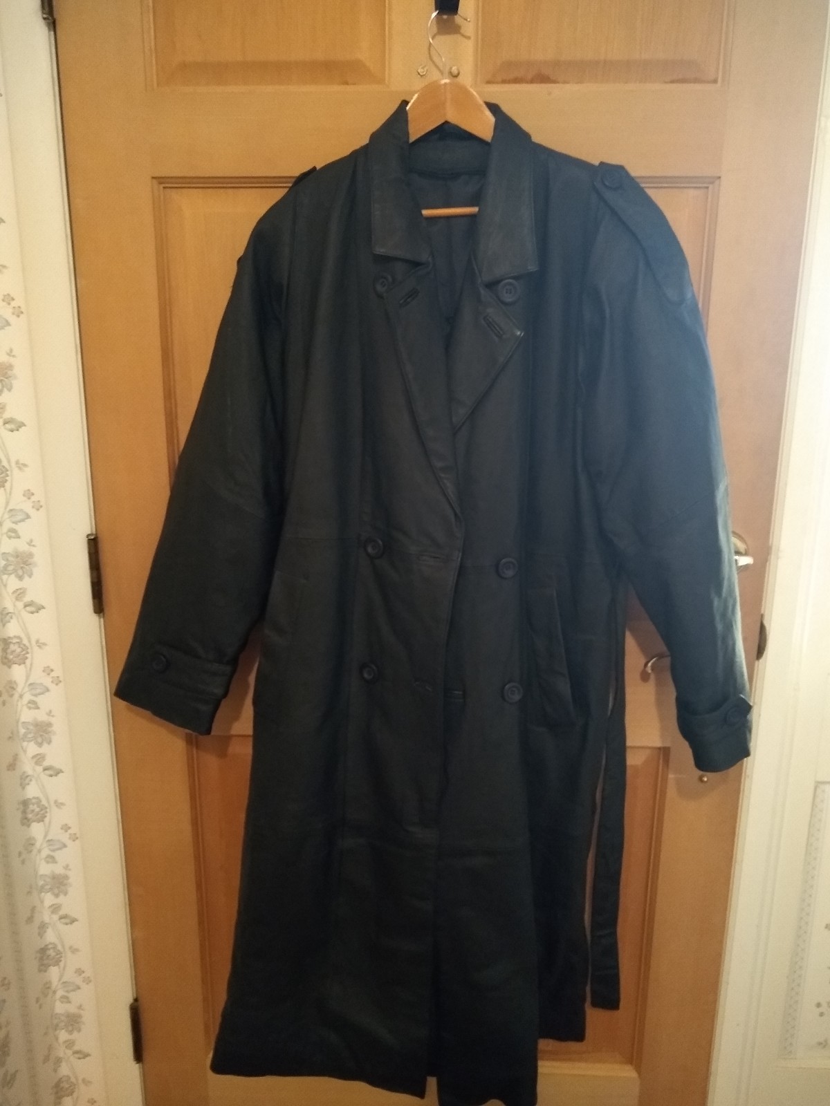 NWOT Unisexual Black 100% Leather Full Length Trench Winter Coat Size size XL