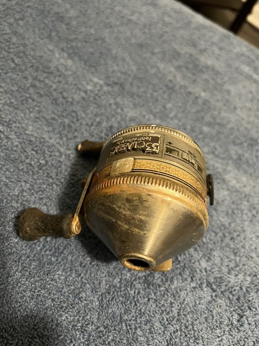 VINTAGE ZEBCO 33 CLASSIC FEATHER TOUCH SPIN CAST REEL USA SEE DETAILS