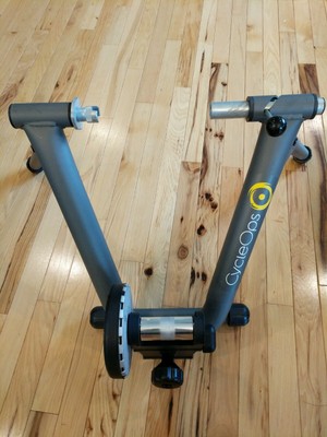 cycleops mag plus trainer with shifter