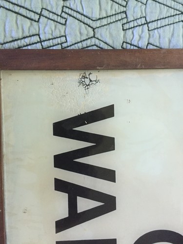 Colored Waiting Room Sign