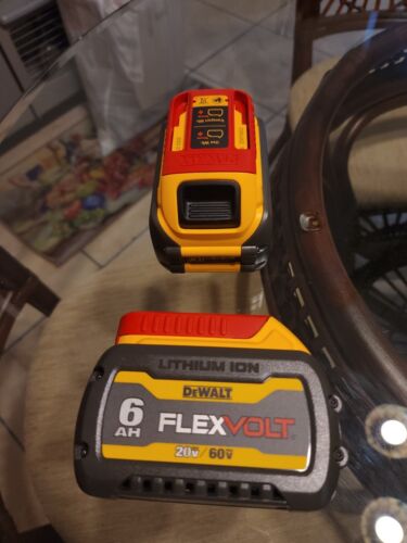 DEWALT DCB606-2 (2/Pack) 20V/60V MAX FLEXVOLT 6 Ah Lithium DEWALT DCB606-2 (2/Pack) 20V/60V MAX FLEXVOLT 6 Ah Lithium