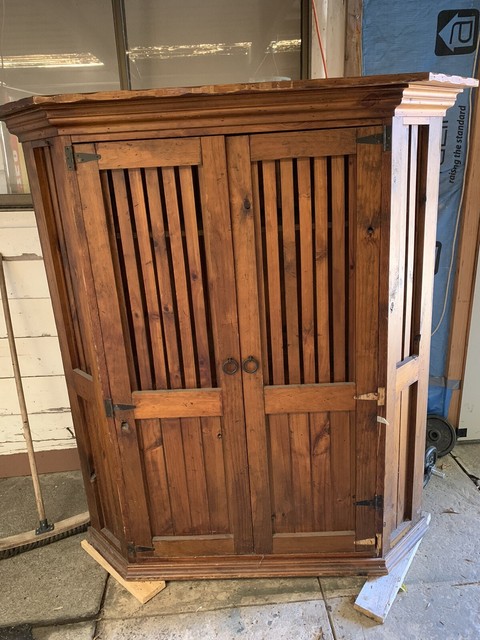 FREE Corner Cabinet/ Tv Cabinet & DVD/CD Storage Unit ...