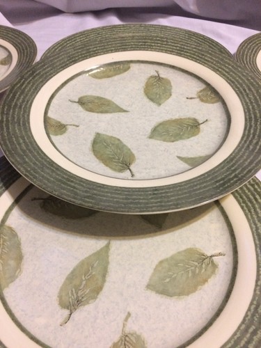 International Tableworks Natures Notebook 7 Dinner Plates Green Leaves