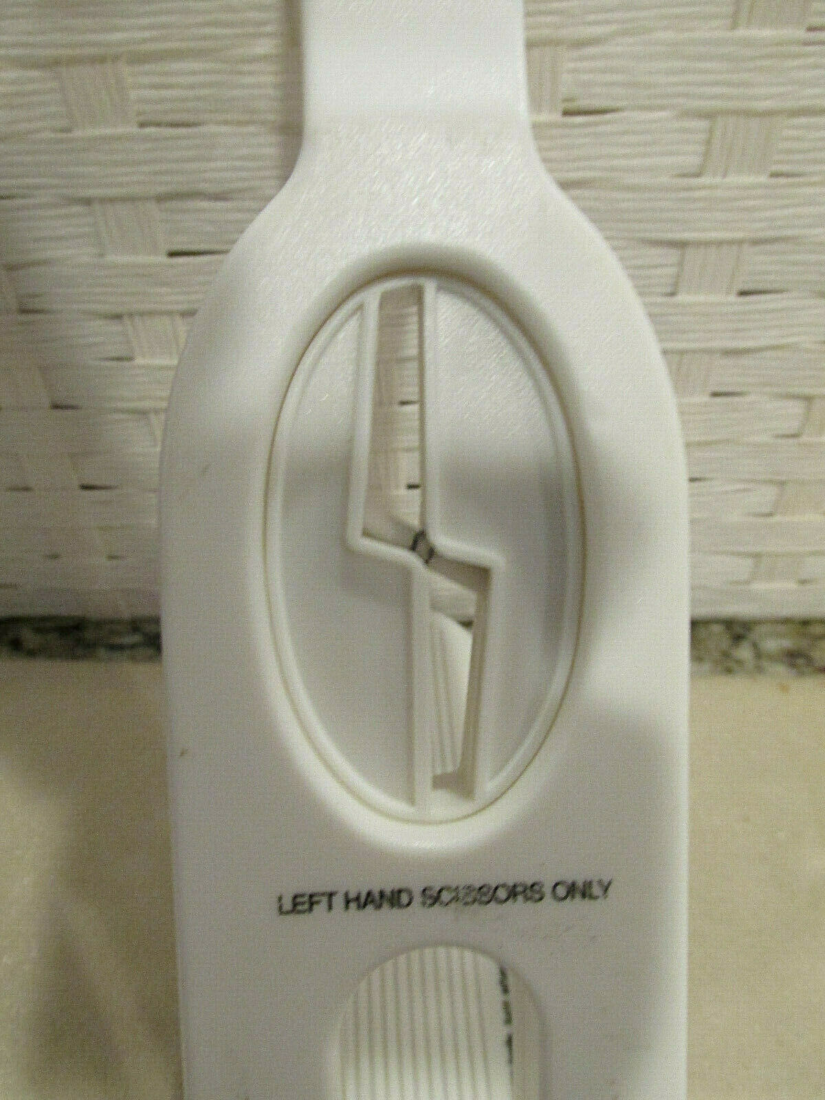 PAMPERED CHEF DUAL KNIFE & SCISSOR SHARPENER #1155 RIGHT & LEFT HAND SHARPENING