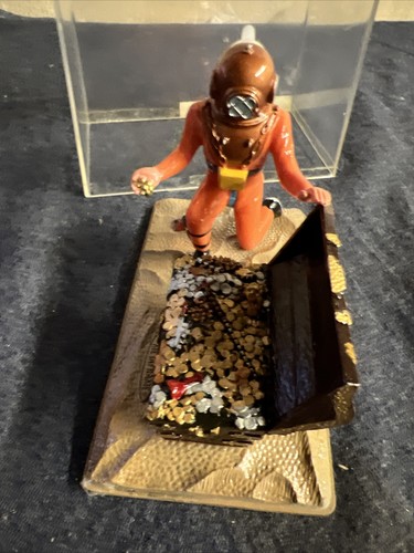 Vintage aqua escapers metal frame aquarium scuba diver fish tank