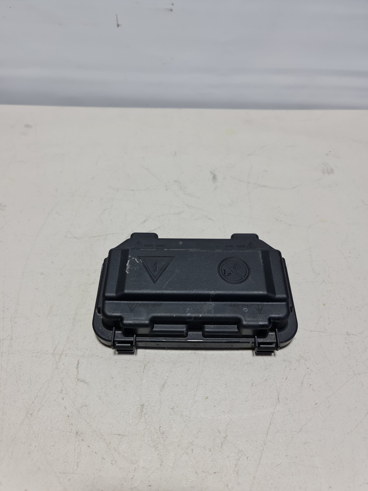 0 Bmw 2012-2020 61-14-9-224-872 61149224872 Cover Power Distribution Box 9224 image 3