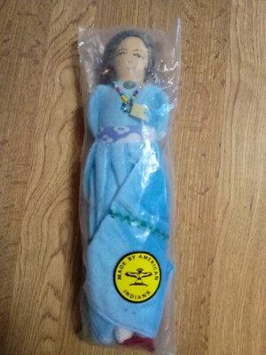VINTAGE CLOTH NATIVE MADE BY AMERICAN INDIAN DOLL 11'' SEALED BEADS