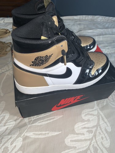 air jordan 1 retro high og gold toe