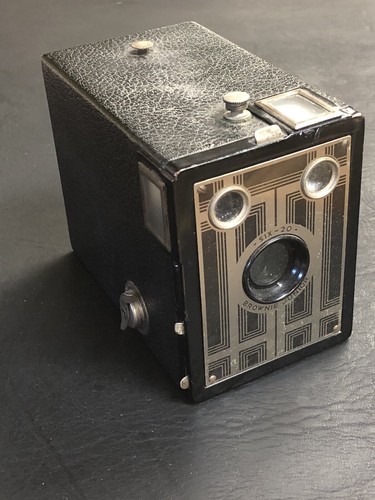 動作品　コダック KODAK  BROWNIE Folding SIX-20 Kodak Six-20 Folding 'Brownie' | Art Deco Cameras