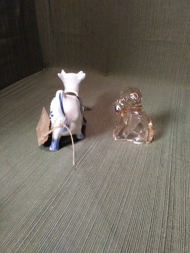 VINTAGE COW CREAMER SMALL BLUE & WHITE HANd painted with pink depression dog