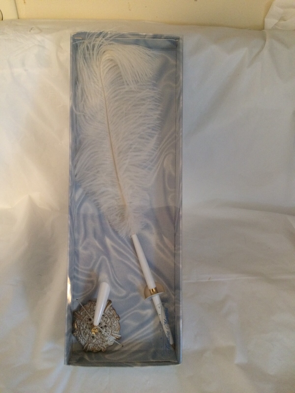 wedding pen and base, treasure masters, new, white