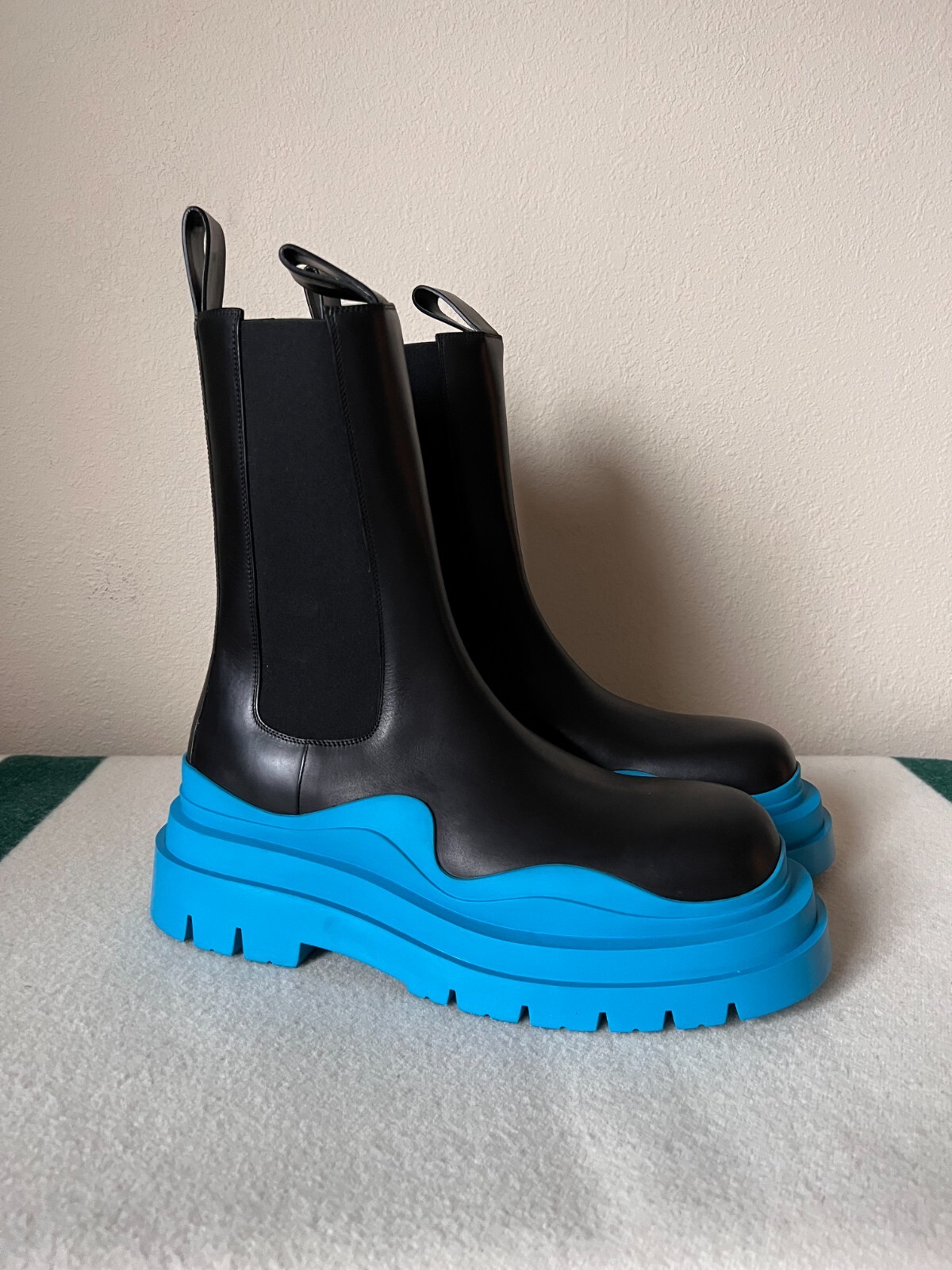 Bottega Veneta Tire Calf Boots - Size 45 - Black Blue Bottega Veneta Tire Calf Boots - Size 45 - Black Blue