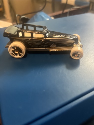 2014 Halloween Cfh25 Black Skull Tires Die Cast Toy Car