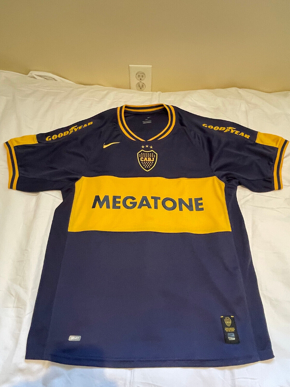 Nike Boca Juniors 2006 Home Jersey in Men's Small | eBay Nike Boca Juniors 2006 Home Jersey in Men's Small | eBay