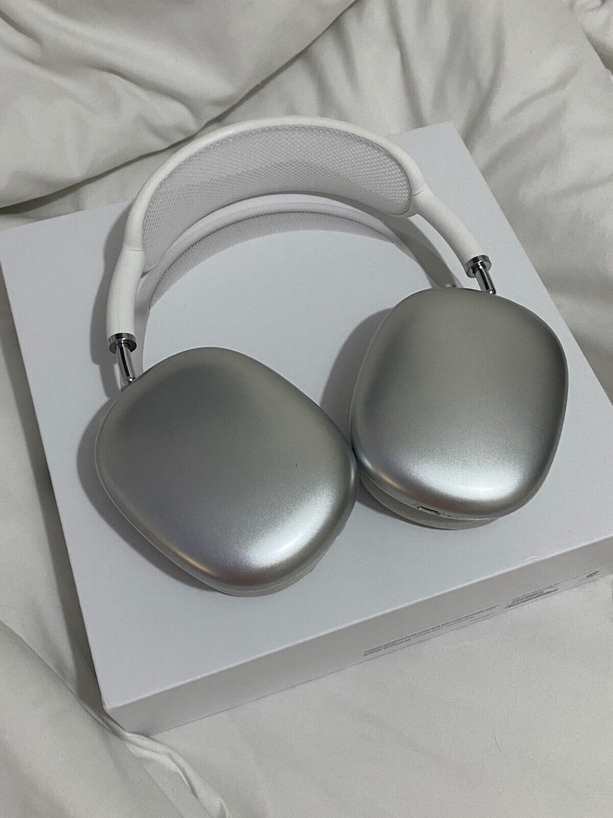 Apple AirPods Max Wireless Over-Ear Headset - Space Silver - Good Condition | eBay Apple AirPods Max Wireless Over-Ear Headset - Space Silver - Good Condition | eBay