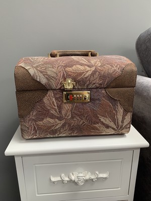 old vanity case