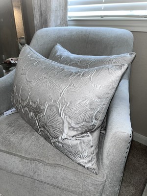 2-NWT CALDEIRA LOTUS DECIGN LUMBAR DECORATIVE PILLOWS