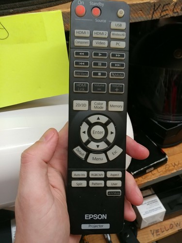 Epson PowerLite Home Cinema 3010e 3D Projector 1920x1080 with Belkin ScreenCast