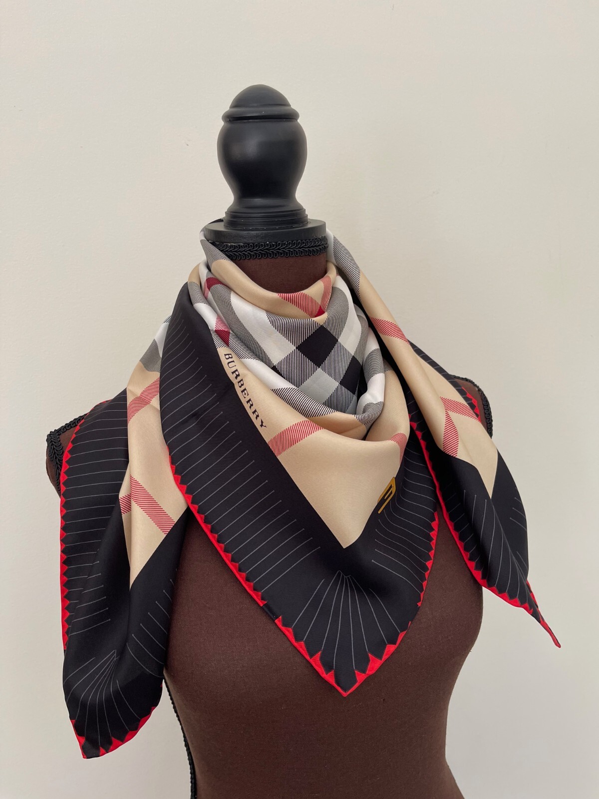 【関税&送料込】Burberry Silk And Wool Logo Scarf Burberry Logo Silk Wool Blend Scarf 8079174 5045704732036