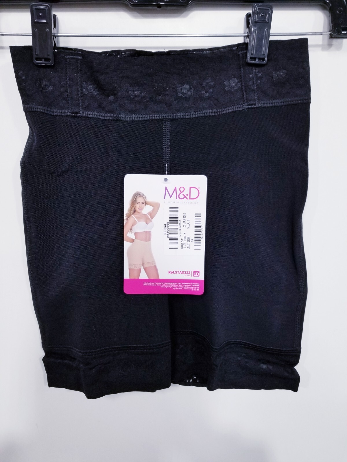 M&D STA0322 - Short HIgh Waistline Sz M - Black