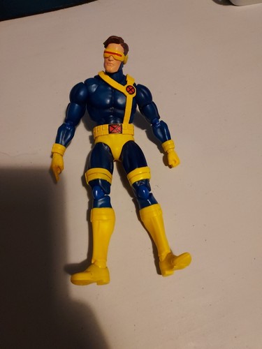 MAFEX No.099 X-MEN Cyclops COMIC Ver. Height approx. 160mm MAFEX No.099 X-MEN Cyclops COMIC Ver. Height approx. 160mm
