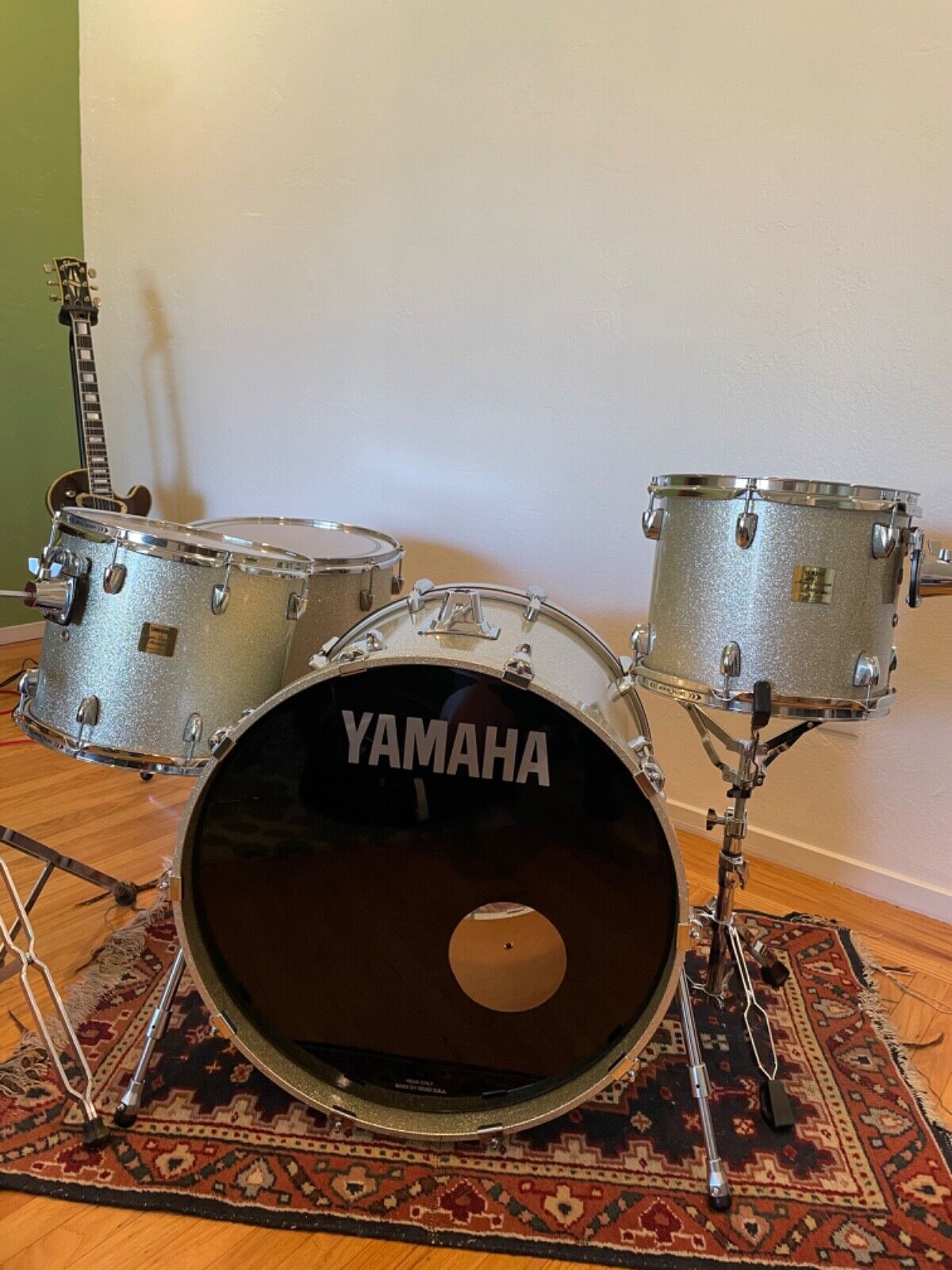 Yamaha Maple Custom Absolute Silver Sparkle Kit | eBay Yamaha Maple Custom Absolute Silver Sparkle Kit | eBay