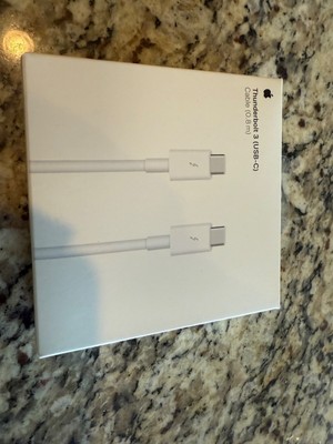 Apple Thunderbolt 3 0.8m USB C Cable