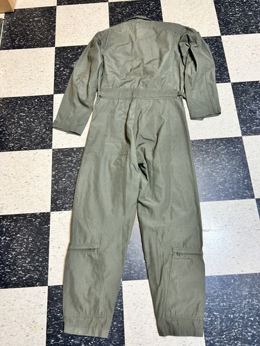 US Military Coveralls Flyers Mens 38R Green CWU-27P Pilot Summer Flight Suit