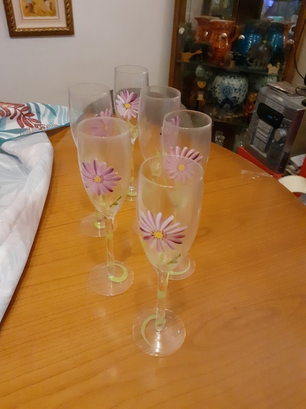 6 Flutes A Champagne Peintes