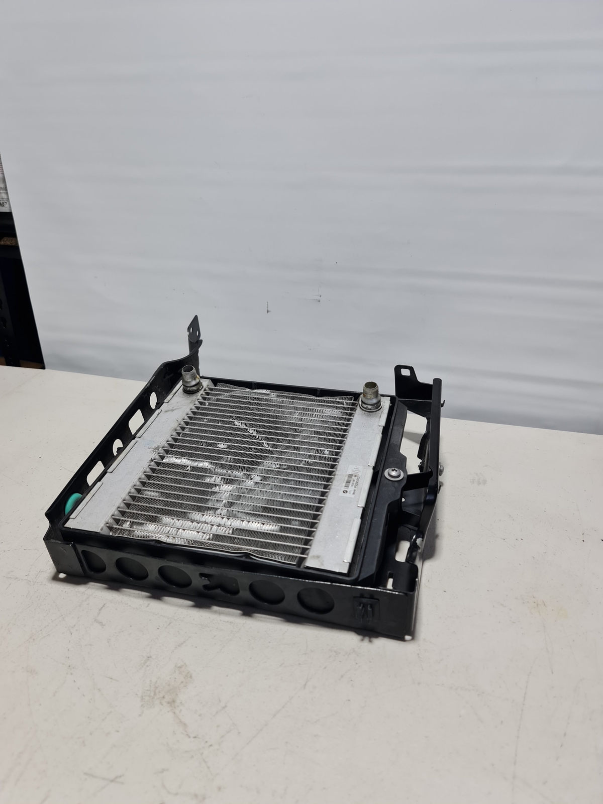 0 Bmw 09-19 F07 550i GT 640i 750i ENGINE OIL COOLER LEFT DRIVER OEM 080222 1711780 image 2