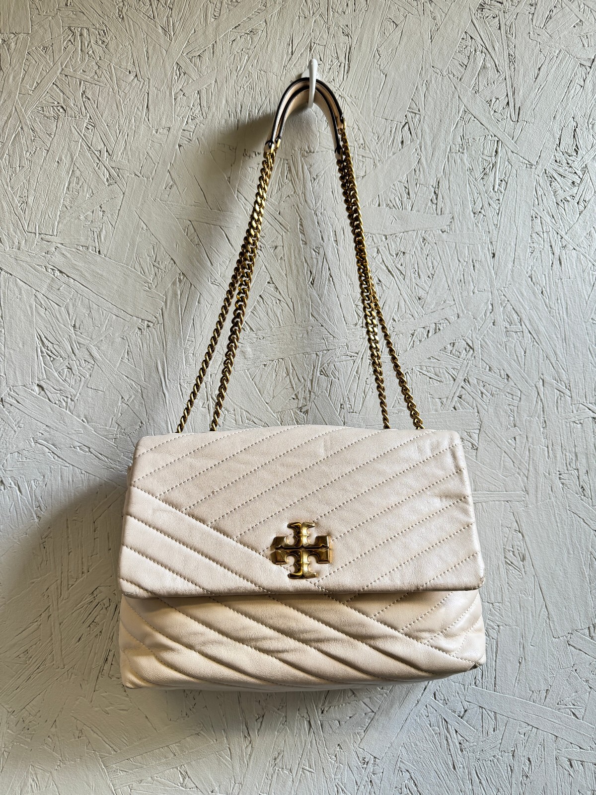 トートバッグ TORY BURCH Cream Leather Kira Shoulder Bag Tory Burch Women's Kira Quilted Chevron Shoulder Bag, New